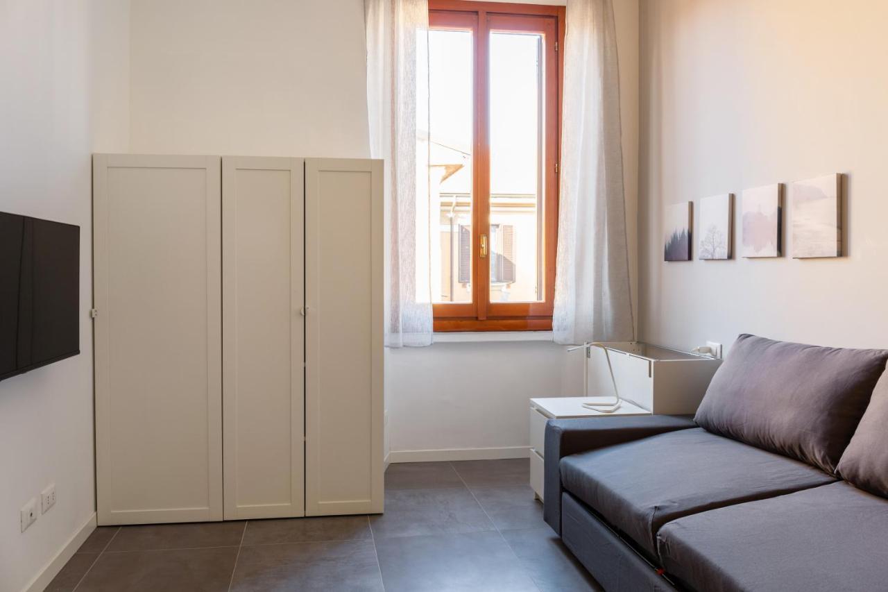 Newly Renovated Loft Near Centrale Milan Exterior photo